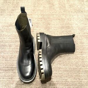 Zara black boots NWT size 40